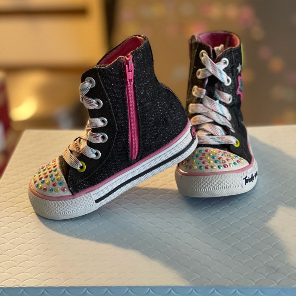 Little girl size 6 Skechers light up black high top sneakers. - Picture 2 of 4